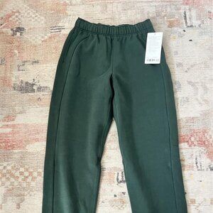 Lululemon Scuba Mid-Rise Oversized Jogger Regular Legacy Green Size XS NWT